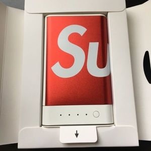 SUPREME mophie encore plus 10k
